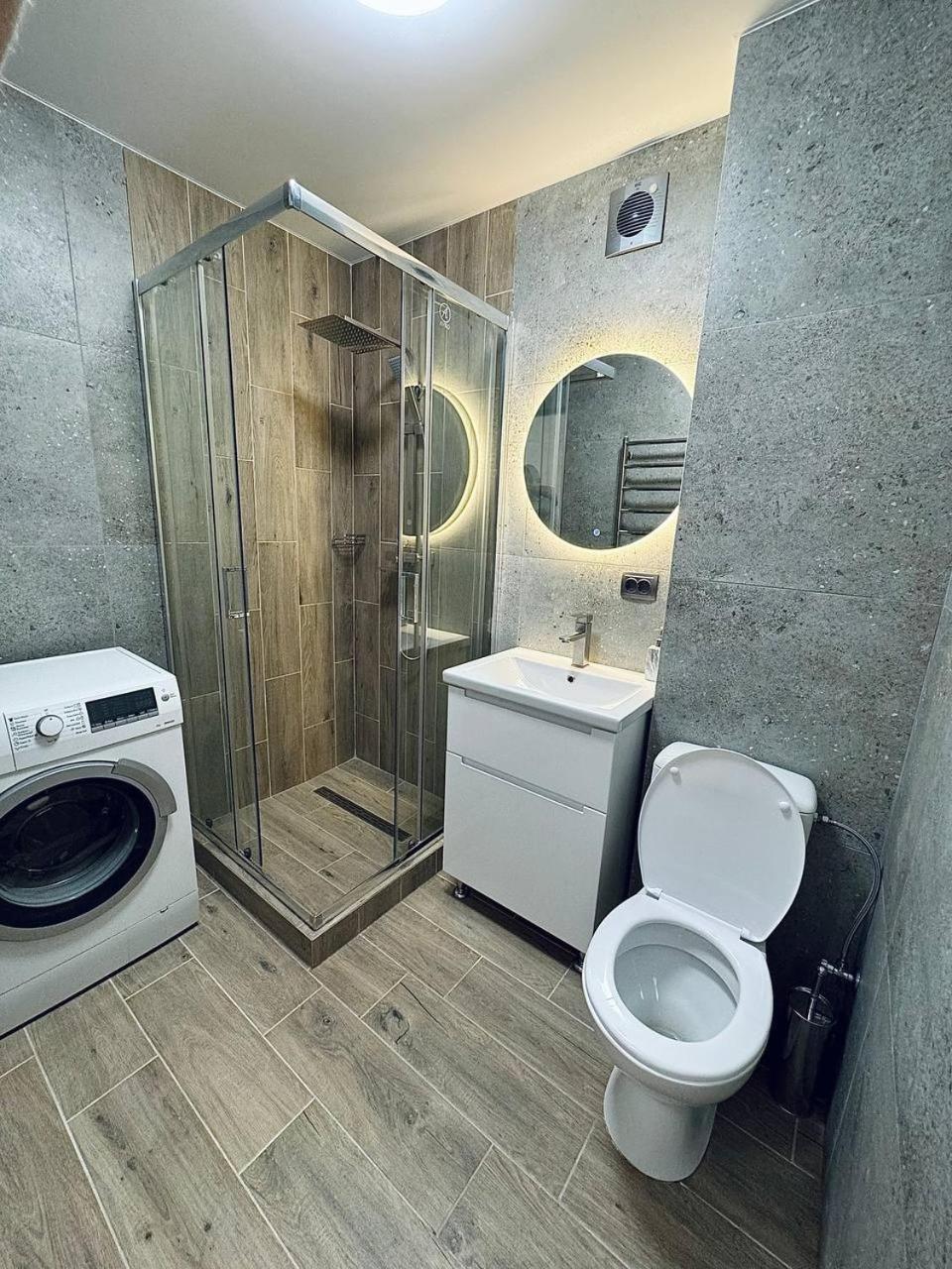 Двокімнатна Квартира На Корятовича, 2Б Berehove  Buitenkant foto